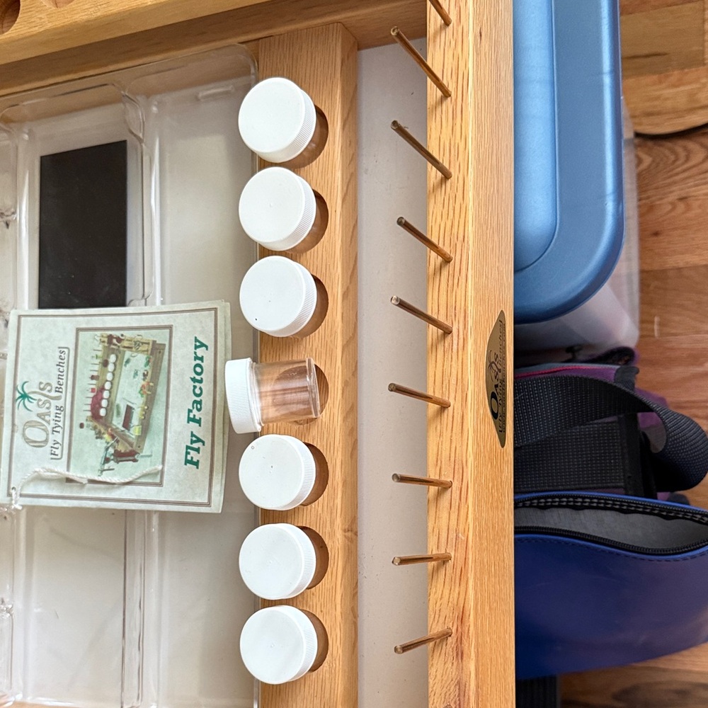 Oasis Wooden Fly Tying Station with White Accents - Picture 3 of 3